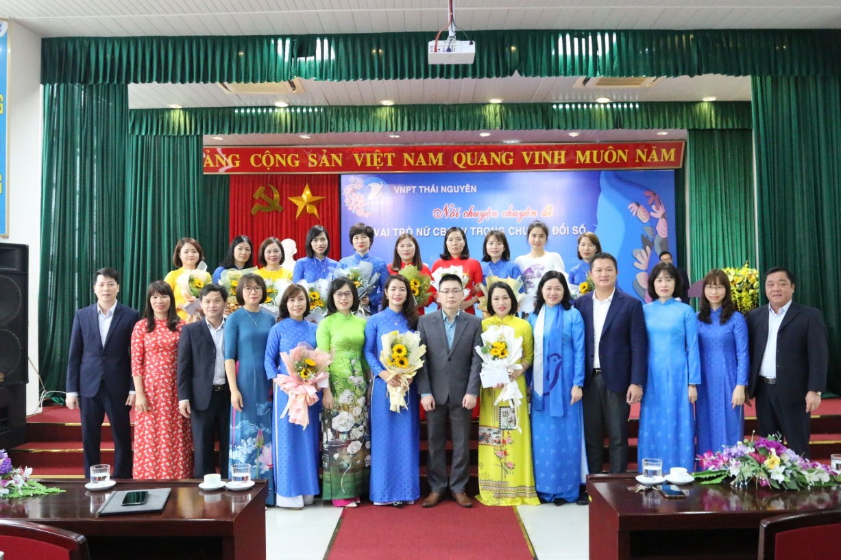 Rộn ràng cùng “Một nửa thế giới” tại VNPT địa bàn Thái Nguyên Rộn ràng cùng “Một nửa thế giới” tại VNPT địa bàn Thái Nguyên